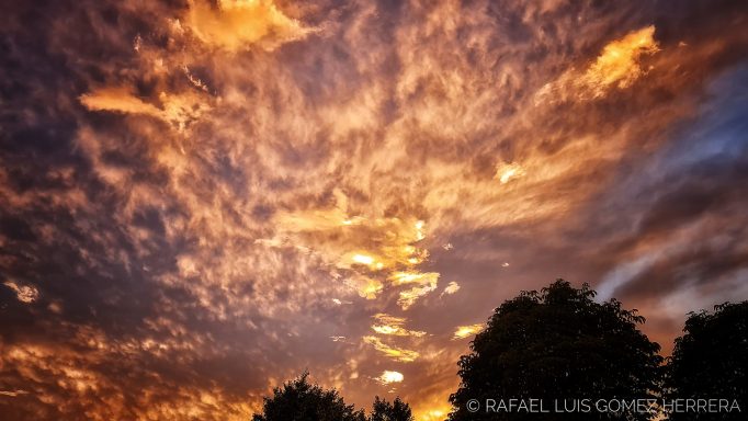 Fuego en el cielo